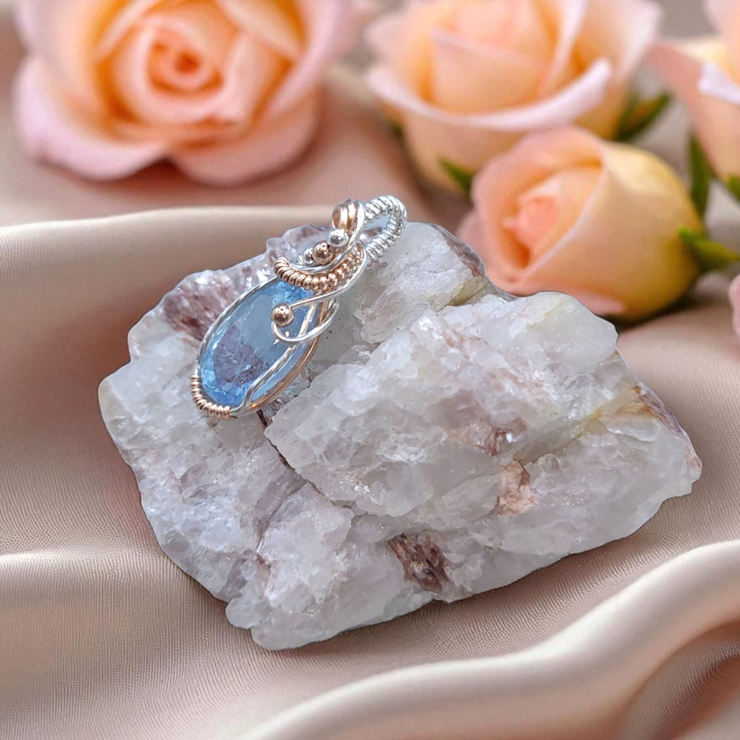 Mixed Metal AAA Aquamarine Pendant