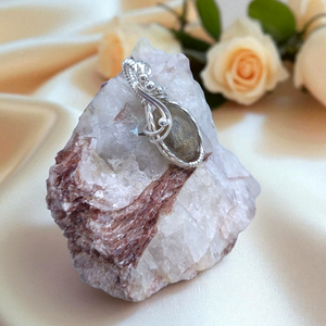 Sterling Silver Sunstone Pendant