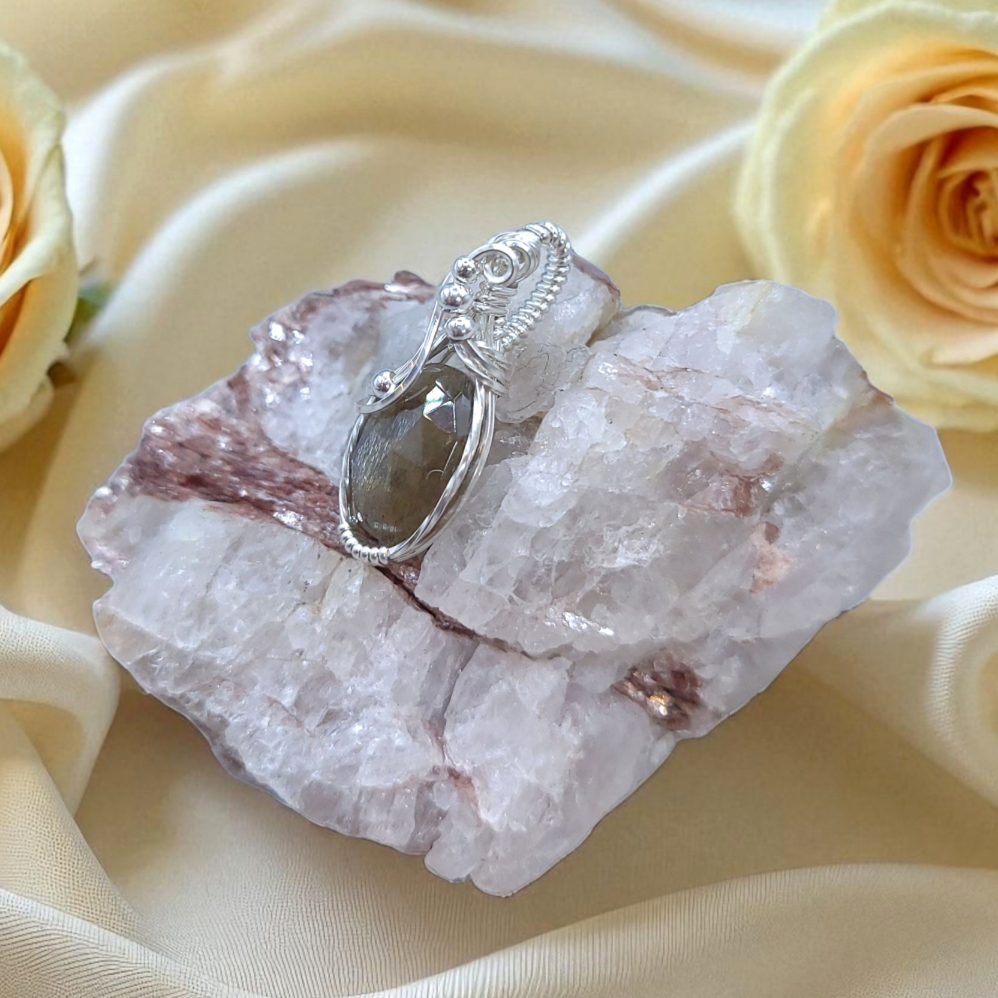 Sterling Silver Sunstone Pendant