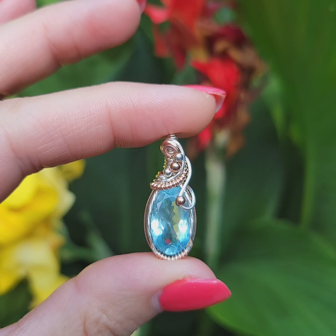 Mixed Metal AAA Aquamarine Pendant