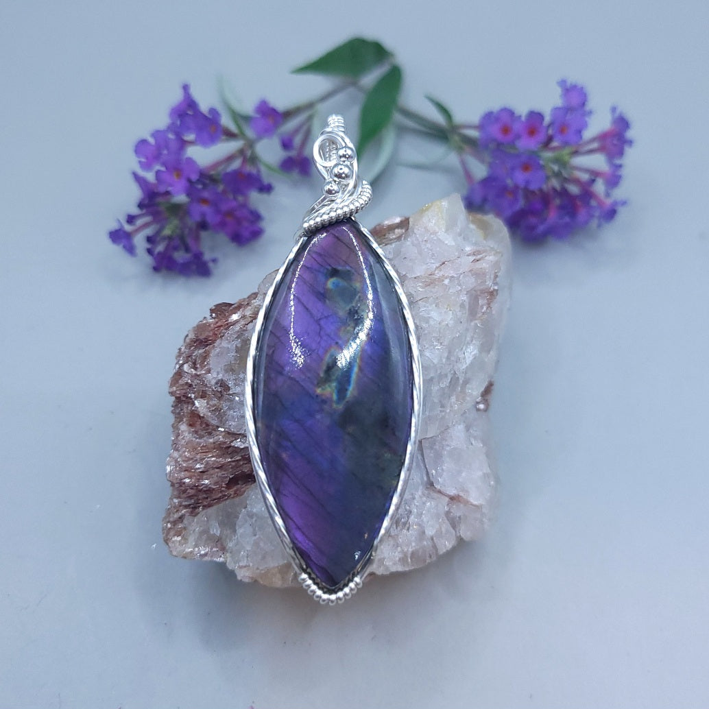 Sterling Silver Spectrolite Pendant