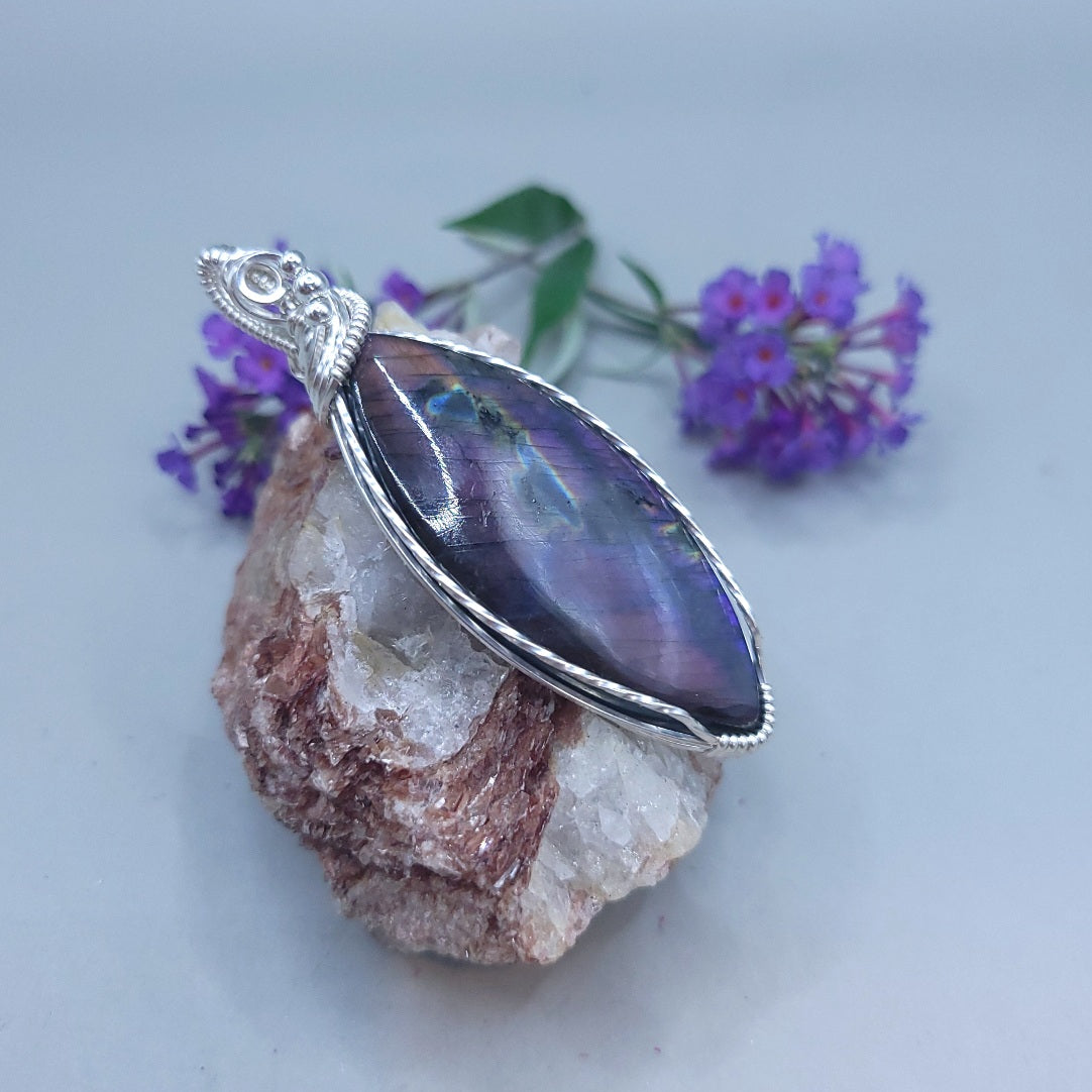 Sterling Silver Spectrolite Pendant